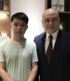 汤镇业